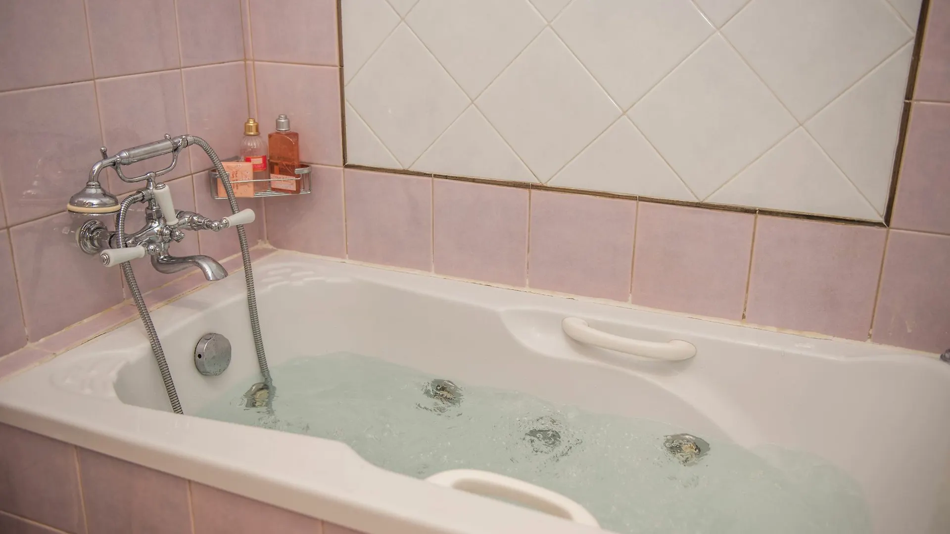 Go Barcelona Guest House Hotel